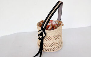 BOLSO CON CUERO Café - Geométrico