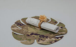 INDIVIDUAL MONSTERA CAMO