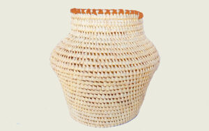 CESTA REDONDEADA con Contorno Naranja